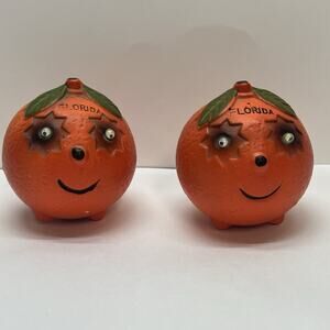 anthropomorphic florida souvenir salt and pepper shakers oranges kitschy RETRO